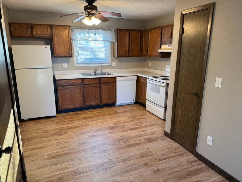 Building Photo - 4831 Tama St