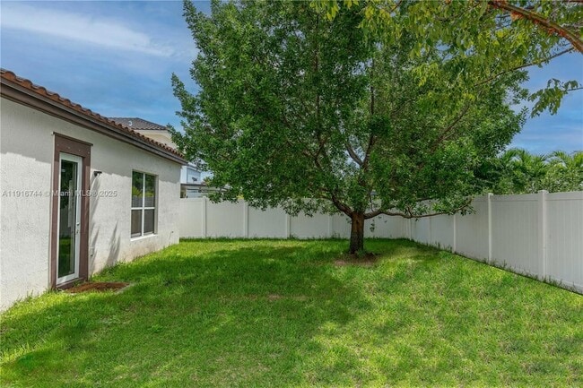 Building Photo - 9036 SW 170th Pl