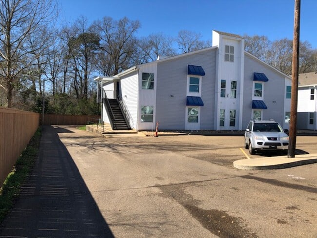 Building Photo - Campus Commons