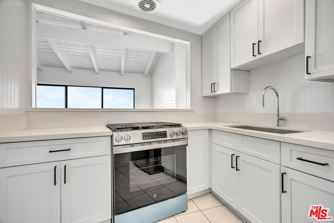 Building Photo - 25330 Malibu Rd