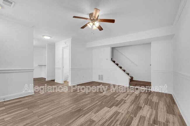 Building Photo - 90 Adams Dr NE