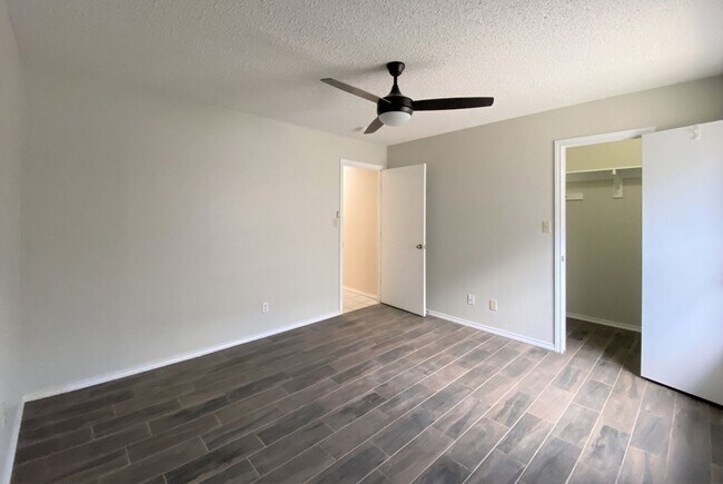 Building Photo - 3Bed/2Bath in Mcallen TX Now Available ( T...