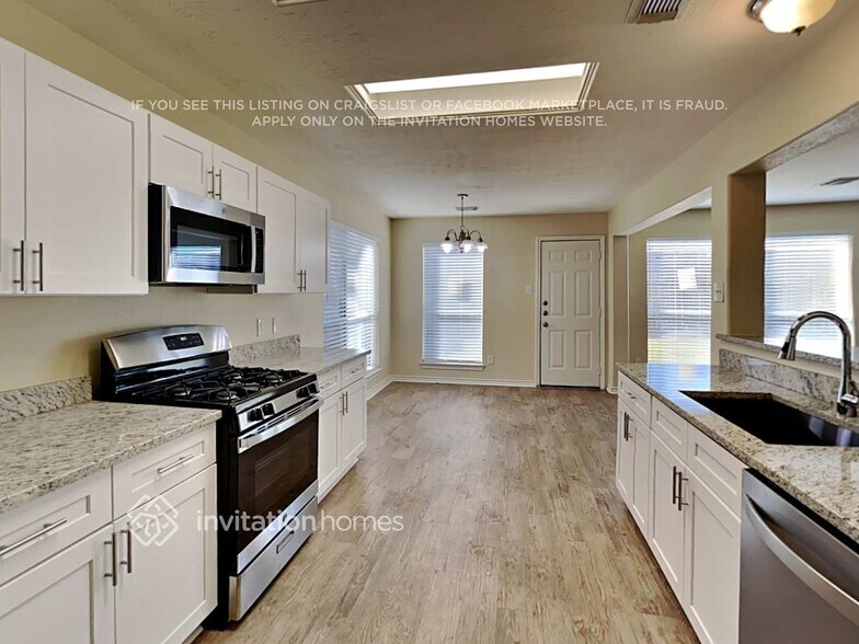 Building Photo - 16942 Hampton Glen Ct