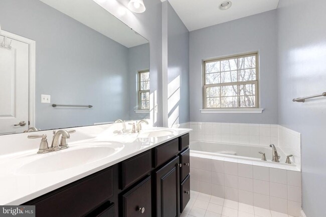 Building Photo - 7223 Winding Hills Dr