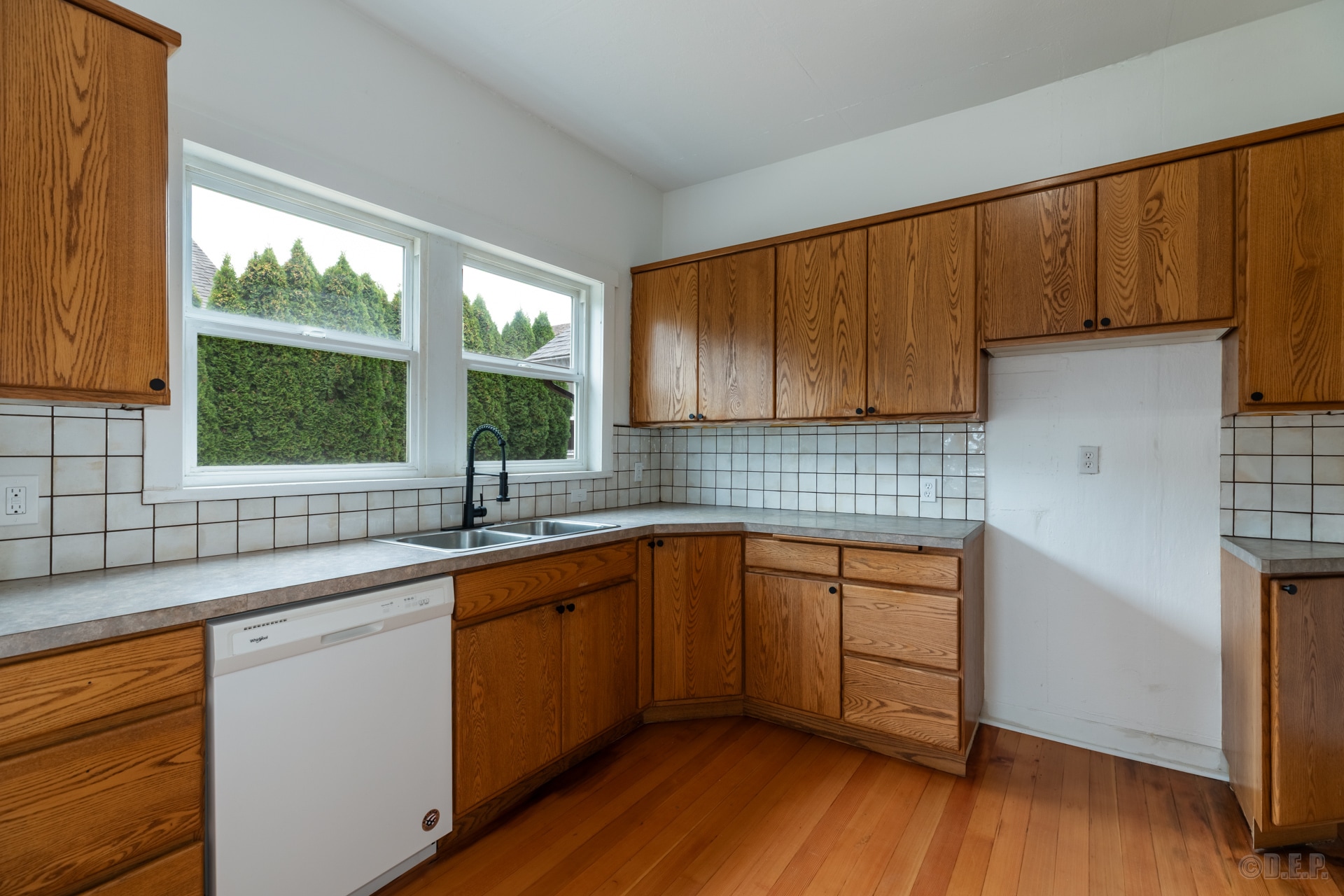 Building Photo - 410 W C St