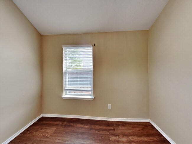 Building Photo - 26004 Castle Meadow Ln
