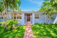 Building Photo - 2301 Tequesta Ln
