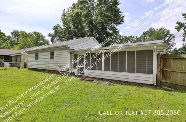 Building Photo - 2043 E Cinderella St