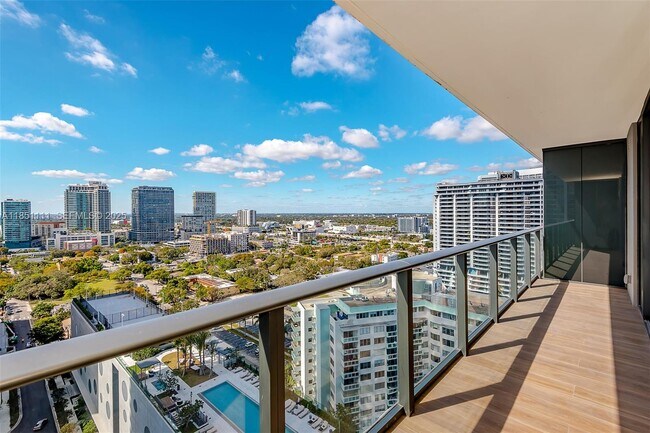 Building Photo - 3131 NE 7th Ave