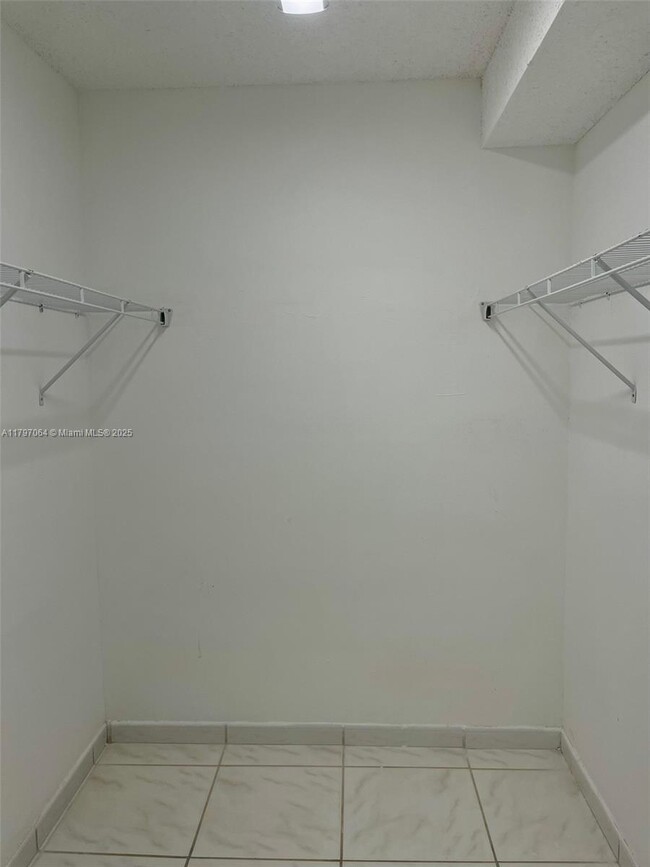 Building Photo - 1350 SW 122nd Ave