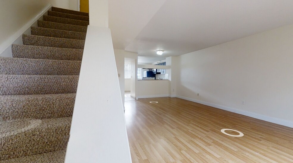 Building Photo - 144 North Beacon St