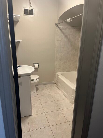 Bathroom - 1415 Cass Ave