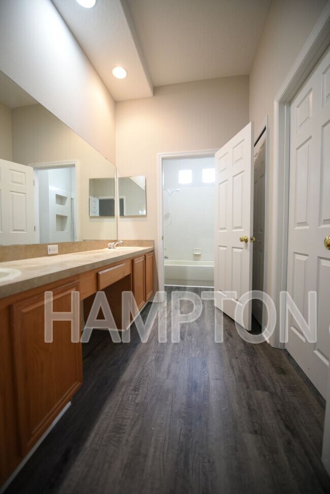 Building Photo - 2809 Eagle Claw Ct