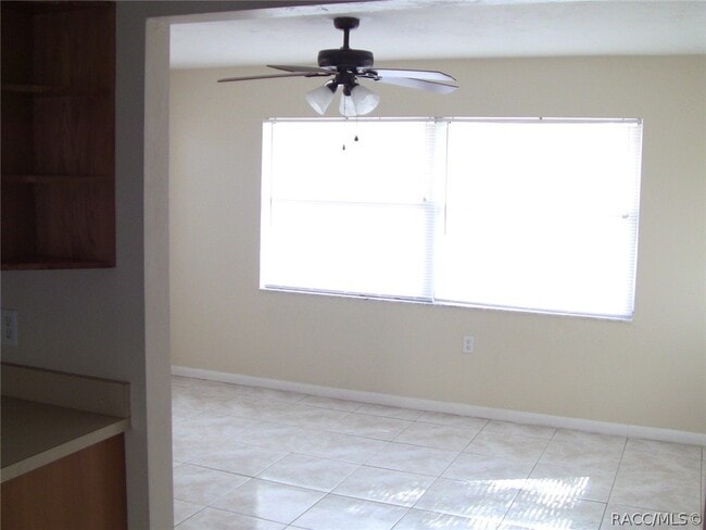 Building Photo - 198 W Valerian Pl