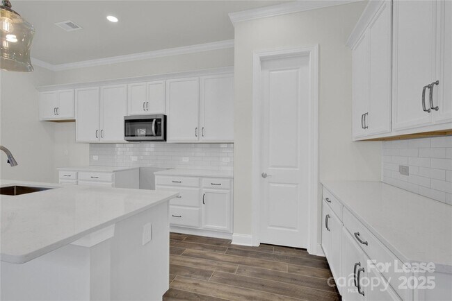 Building Photo - 4739 Anise Cir