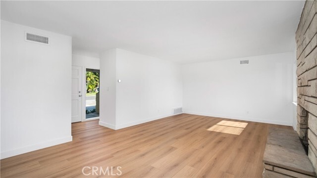 Building Photo - 1152 W Wakefield Ave