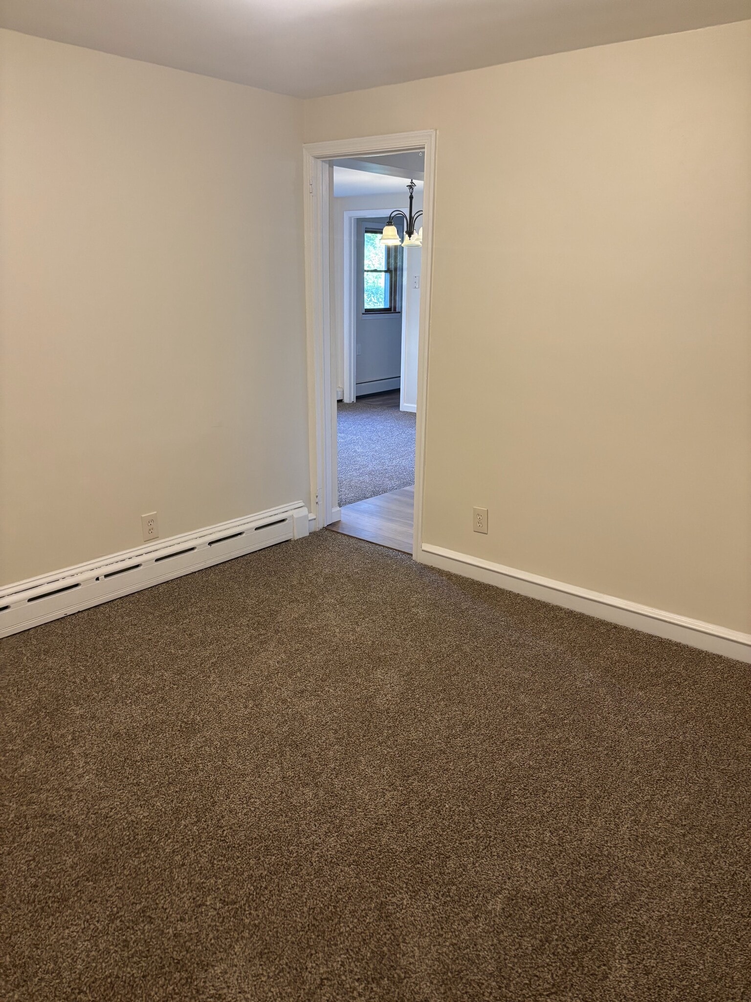 Building Photo - 1043 Thrush Ln