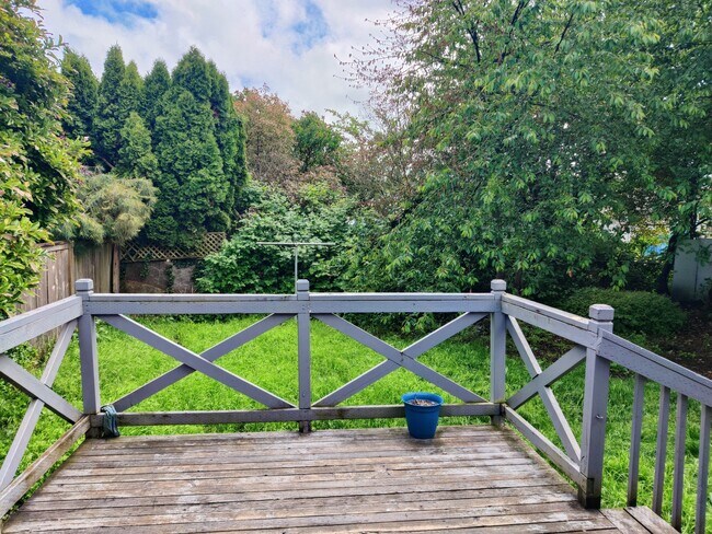 Building Photo - 316 127th St S