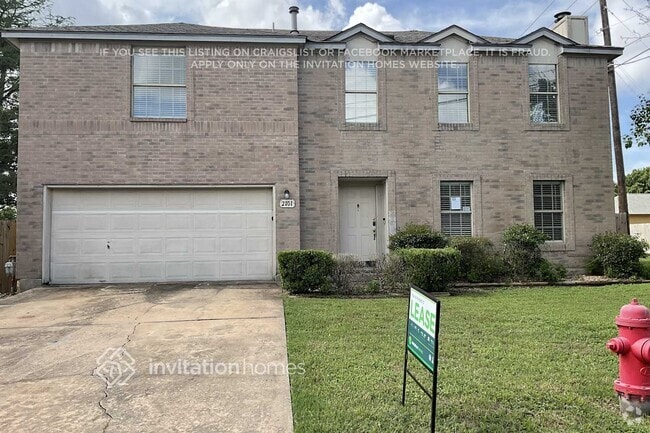 Building Photo - 2101 Logan Dr