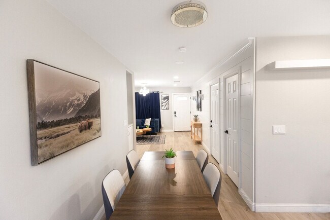 Building Photo - 451 E Lincoln Ave