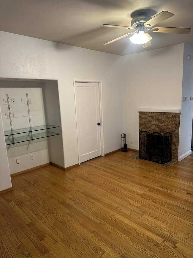 Building Photo - 1374 Olivina Ave