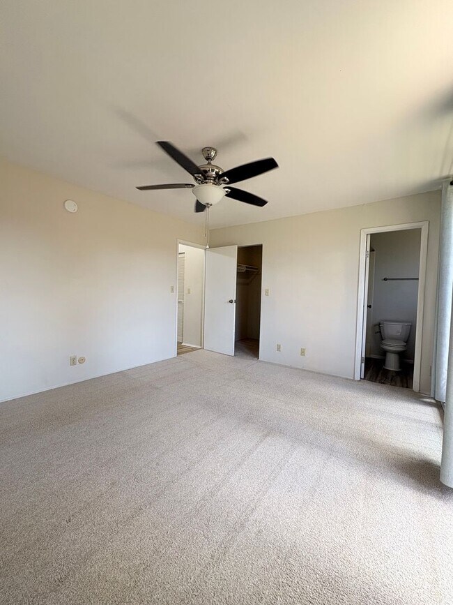 Building Photo - Partly Furnished 3-Bedroom, 2.5 Bath Townhouse at Kaholo Hale.  Pets Okay!