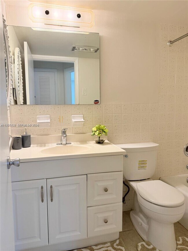 Building Photo - 2081 S Ocean Dr