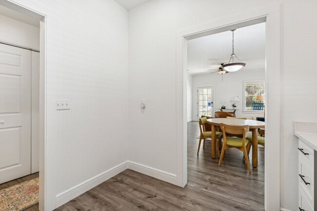 Building Photo - 12715 Taylor Nicolas Dr