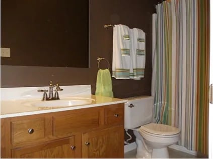 Building Photo - Room in Townhome on McGoogan Ln