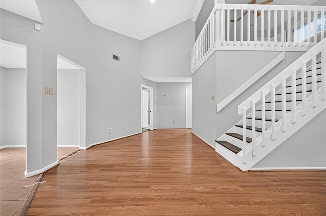 Building Photo - 10419 Appleridge Dr