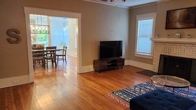 Building Photo - 2897 Sydney St