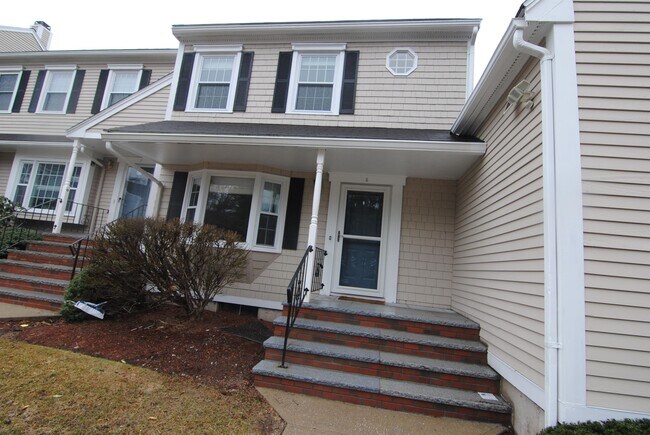 Building Photo - 5 Cadogan Way