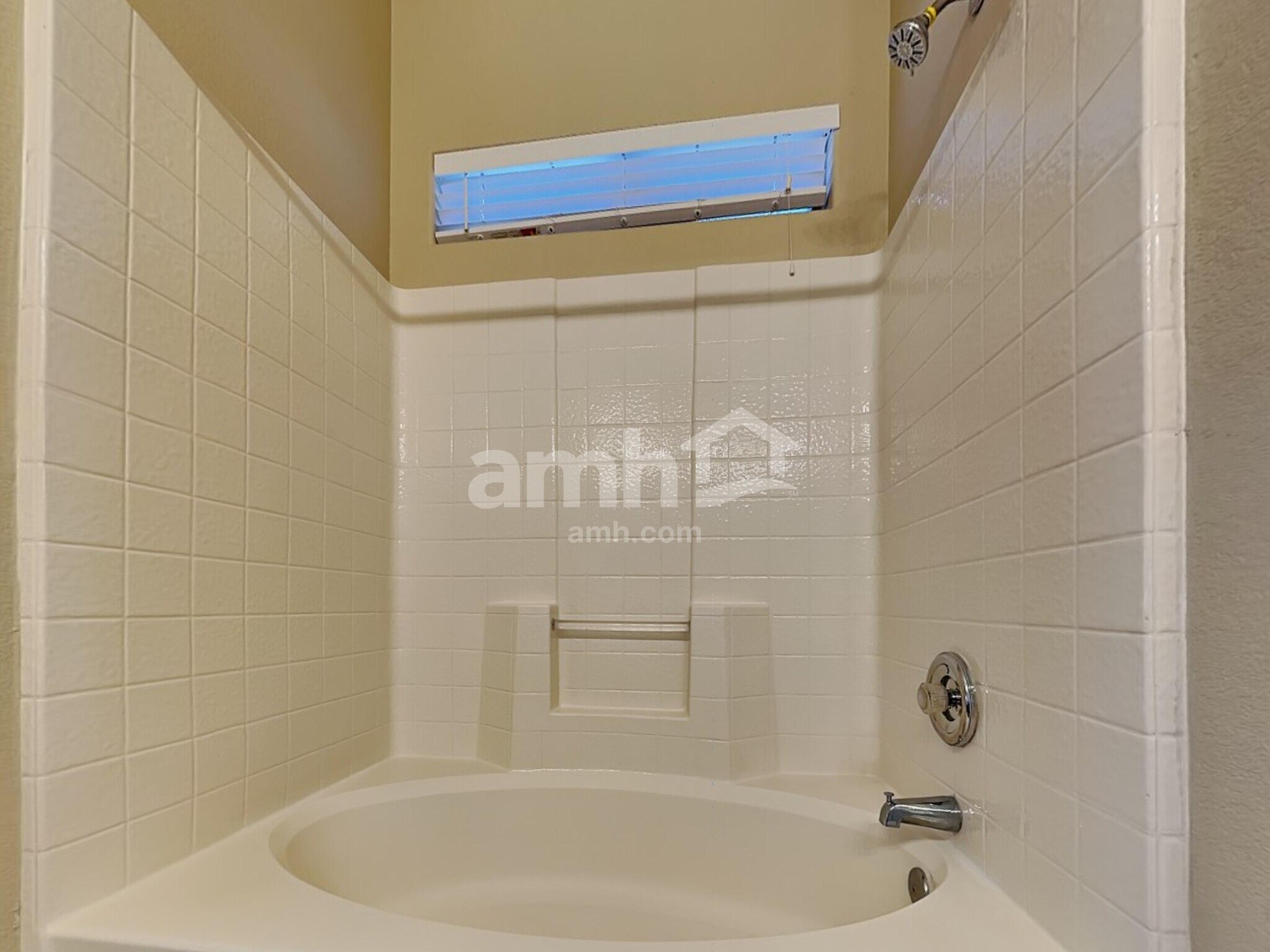 Building Photo - 15585 N Gil Balcome