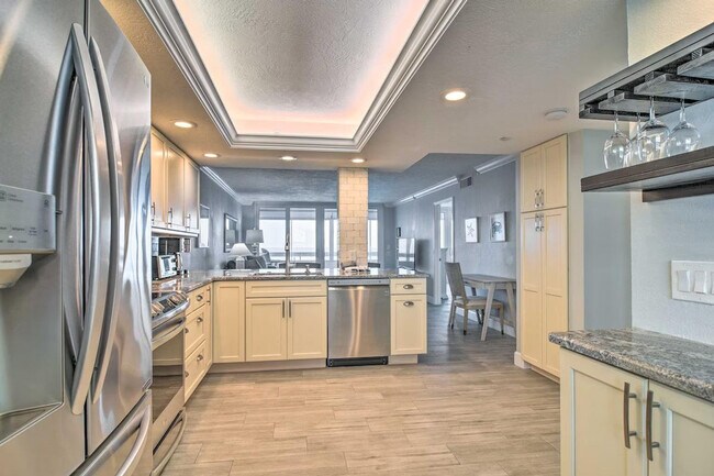 Building Photo - 17900 Gulf Blvd