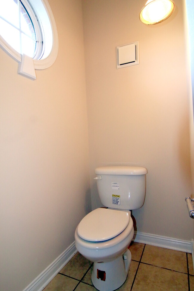 Building Photo - 2123 Moonlite Ct