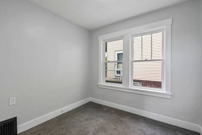 Building Photo - 3407 Gass Ave