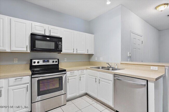 Building Photo - 3620 Kirkpatrick Cir