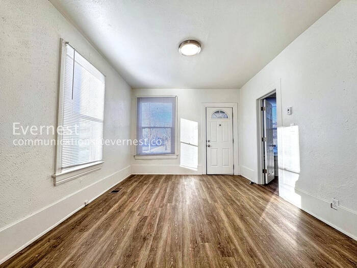 Building Photo - 4902 Meade St