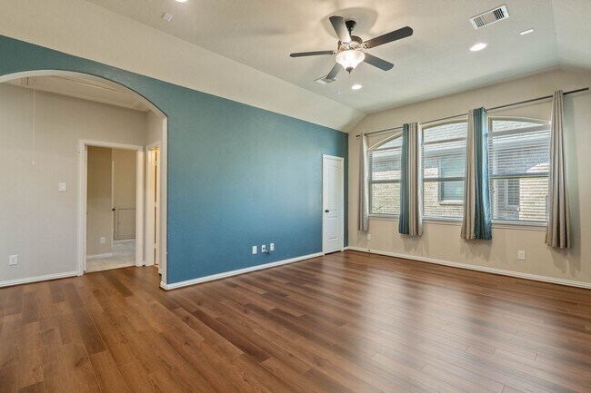 Building Photo - 166 Lindenberry Cir