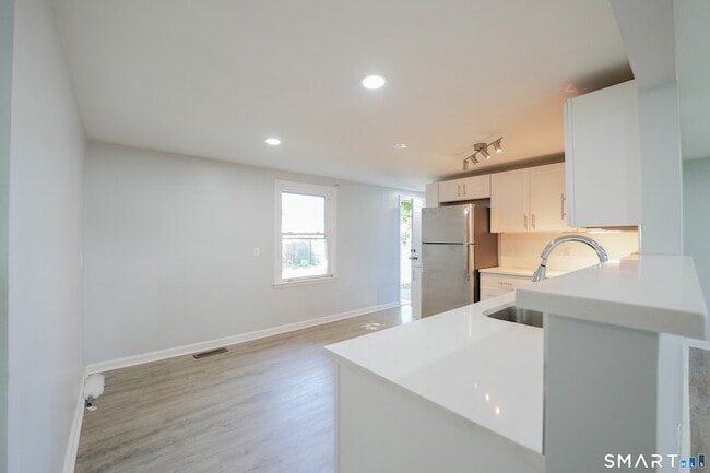 Building Photo - 50 Fowler Ave