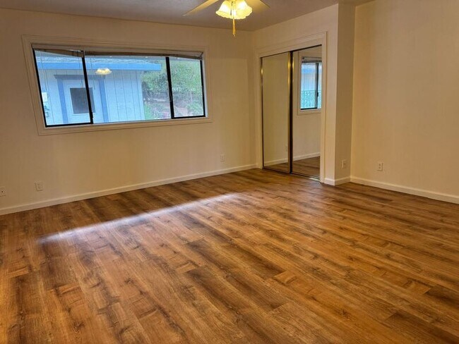 Building Photo - 3556 Mesa Verdes Dr
