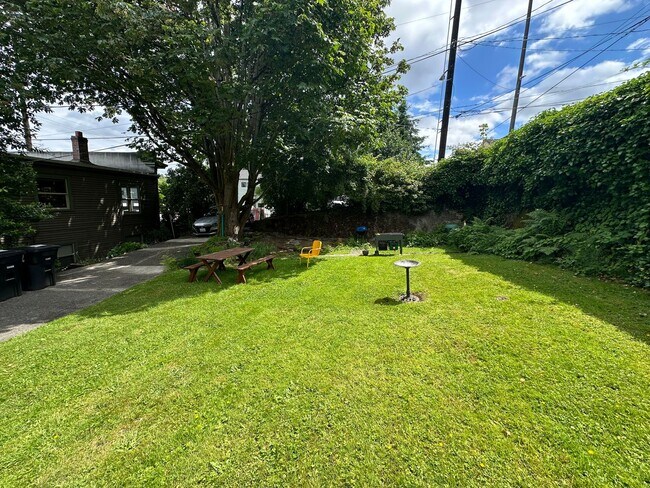 Building Photo - 69 Etruria St