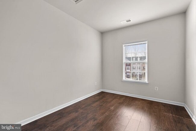 Building Photo - 9408 Adelaide Ln