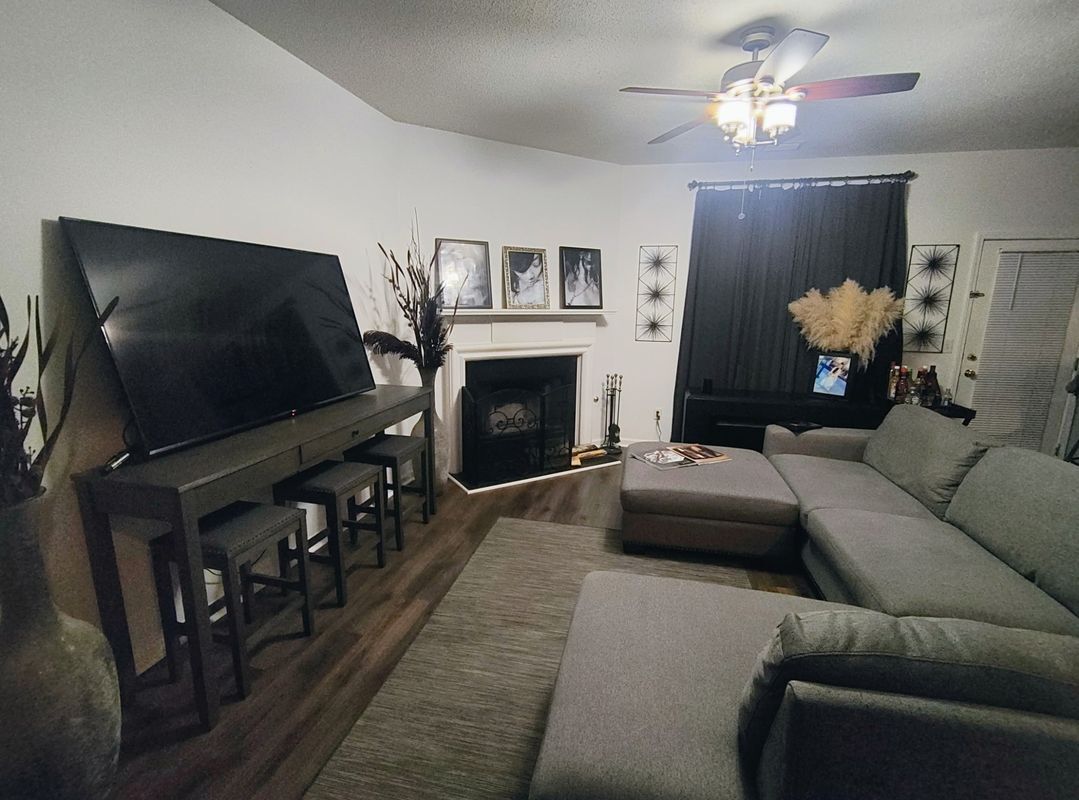 Building Photo - 11993 Red Ivy Ln