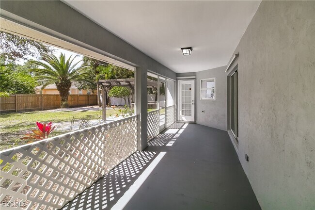 Building Photo - 1619 Geranium Ave