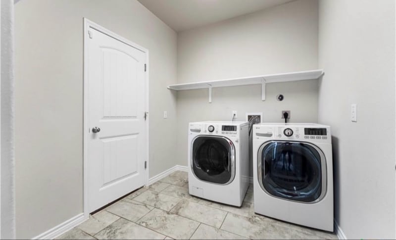 Building Photo - 6206 Cordillera Dr