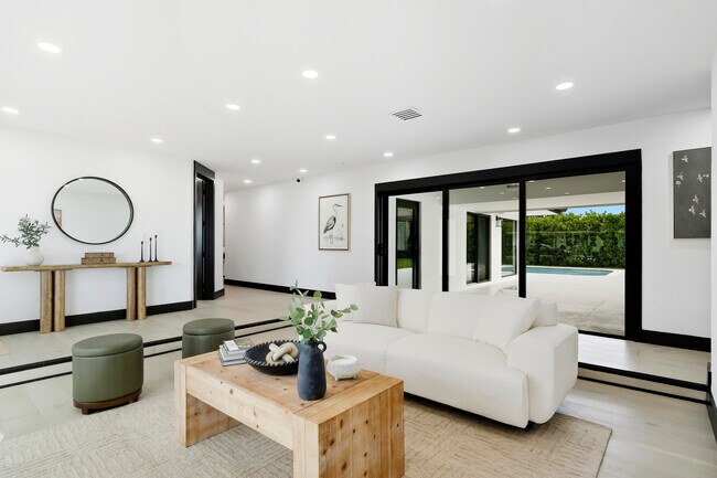 Building Photo - 8341 SW 87th Terrace