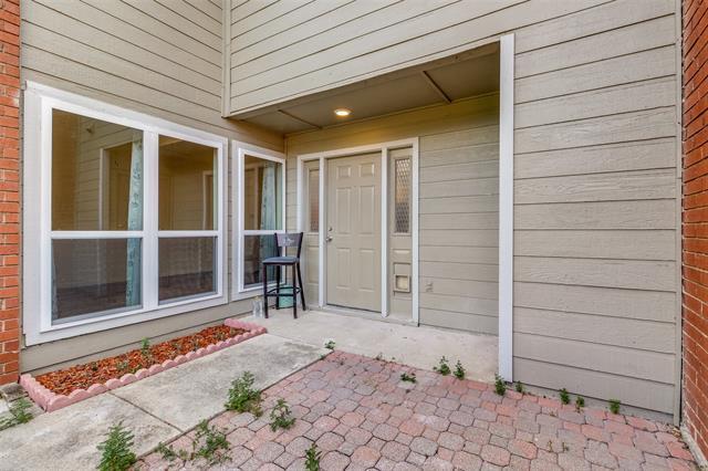 Building Photo - 8404 Forest Ln