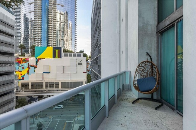 Building Photo - 900 Biscayne Blvd