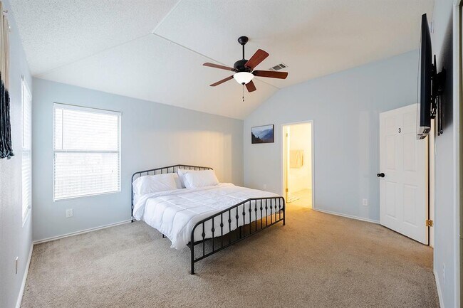 Building Photo - 1704 Verbena Way